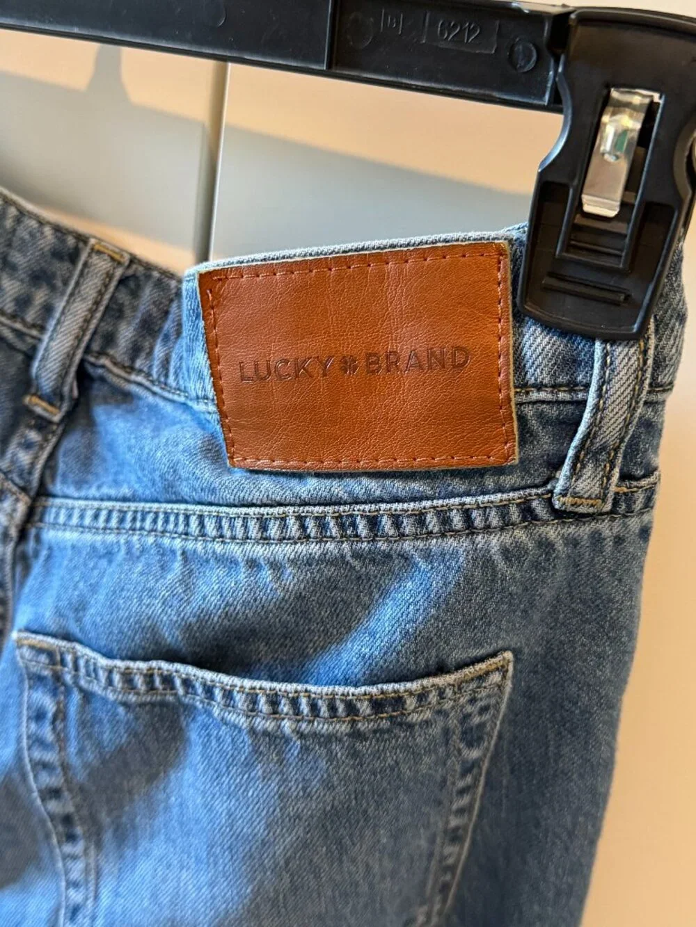 Lucky Brand Women's Baggy Jeans - Picture 4 of 6